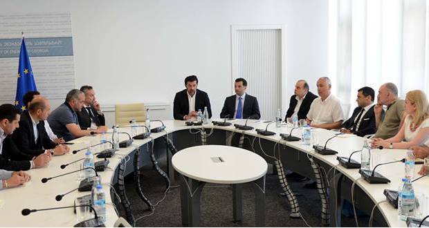ენერგოკომპანიები სტიქიის შედეგად დაზარალებულებს ფინანსურად დაეხმარებიან
