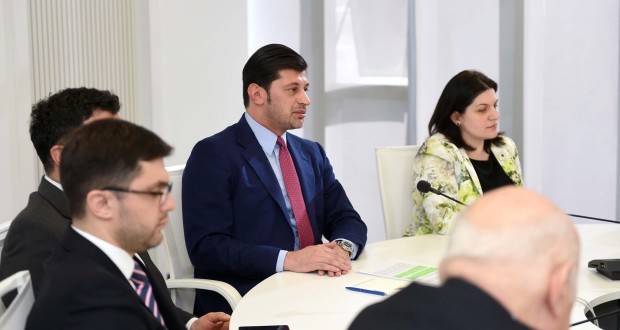 კახა კალაძე ექსპერტებთან შეხვედრას მართავს