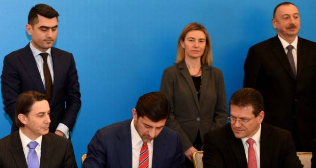 „სამხრეთის გაზის დერეფნის“ საკონსულტაციო საბჭოს ფარგლებში ბაქოში გამართულ ენერგეტიკის მინისტრების მეორე სხდომაზე, პროექტის მონაწილე ქვეყნებმა ერთობლივ დეკლარაციას მოაწერეს ხელი.