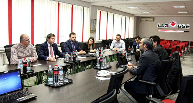პორტუგალიური სისტემის ტექნიკური ოპერატორის წარმომადგენლები სსე-ში