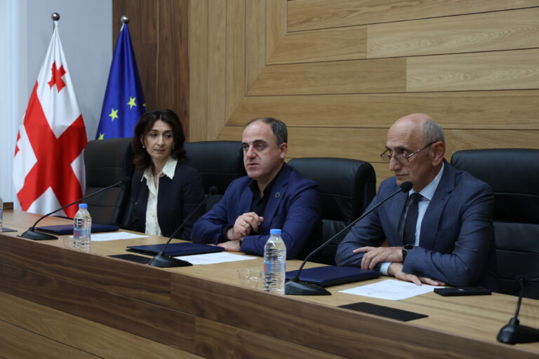მთავარი ფოტო (4)